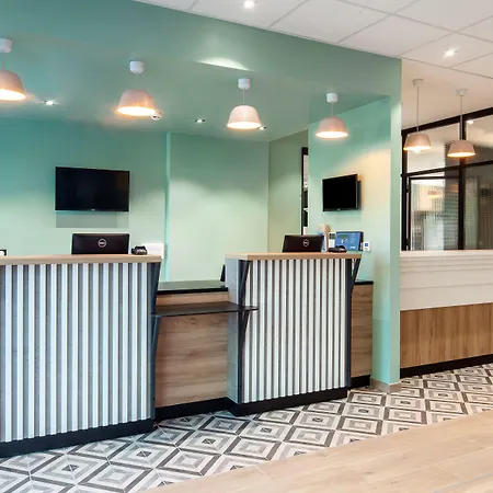 Hotel Saint-denis Porte De Paris Saint-Denis-en-Margeride